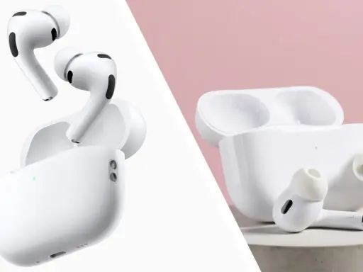 Två par vita AirPods Pro 3 med laddningsfodral. Enkla och eleganta hörlurar för musikälskaren.